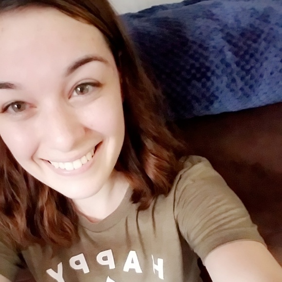 Meet your Posher, Rachel - Picture 2 of 2